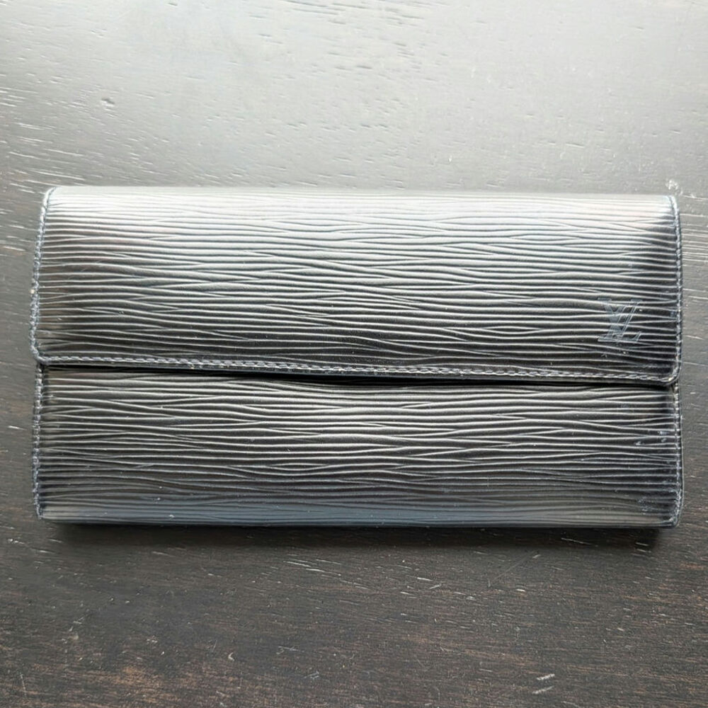 Vintage Louis Vuitton Black Epi Leather Sarah Wallet
